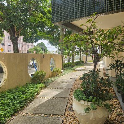 Cobertura com 116m², 2 quartos, 1 suíte, 2 garagens, no bairro Capoeiras em Florianópolis