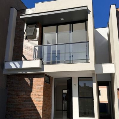 Casa Residencial com 105m², 3 quartos, 2 suítes, 1 garagem, no bairro Serraria em São José