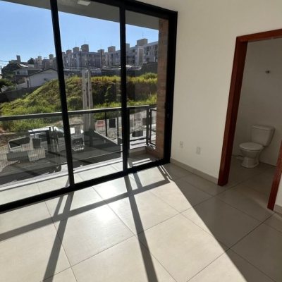 Casa Residencial com 105m², 3 quartos, 2 suítes, 1 garagem, no bairro Serraria em São José