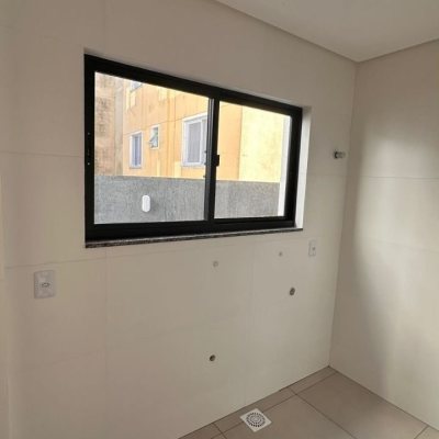 Casa Residencial com 105m², 3 quartos, 2 suítes, 1 garagem, no bairro Serraria em São José