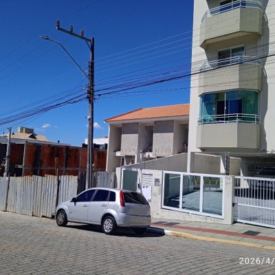 Sobrado Residencial com 70m², 2 quartos, 2 suítes, 1 garagem, no bairro Areias em São José