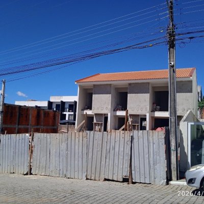 Sobrado Residencial com 70m², 2 quartos, 2 suítes, 1 garagem, no bairro Areias em São José