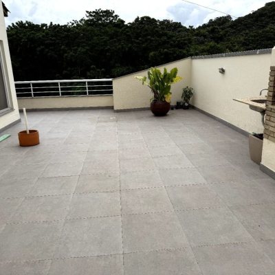 Cobertura com 150m², 3 quartos, 1 suíte, 2 garagens, no bairro Pantanal em Florianópolis