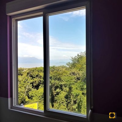 Cobertura com 150m², 3 quartos, 1 suíte, 2 garagens, no bairro Pantanal em Florianópolis