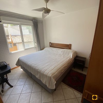 Cobertura com 150m², 3 quartos, 1 suíte, 2 garagens, no bairro Pantanal em Florianópolis