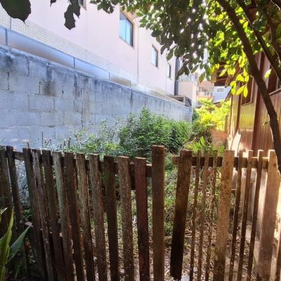 Terreno Comercial/Residencial com 556m², no bairro Jurerê em Florianópolis