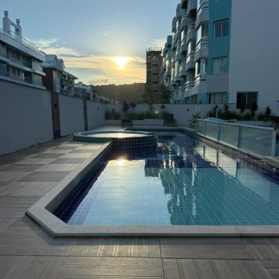 Apartamentos com 42m², 1 quarto, 1 garagem, no bairro Ingleses do Rio Vermelho em Florianópolis