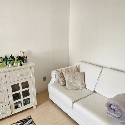 Casa Residencial com 316m², 4 quartos, 2 suítes, 2 garagens, no bairro Estreito em Florianópolis