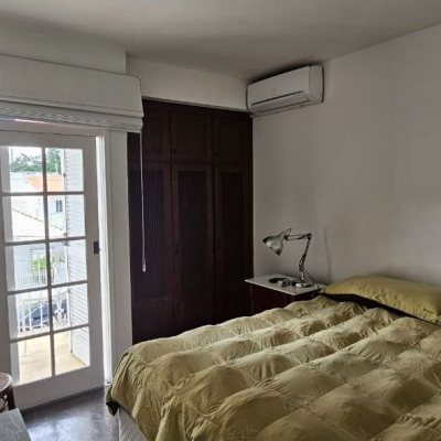 Casa Residencial com 316m², 4 quartos, 2 suítes, 2 garagens, no bairro Estreito em Florianópolis
