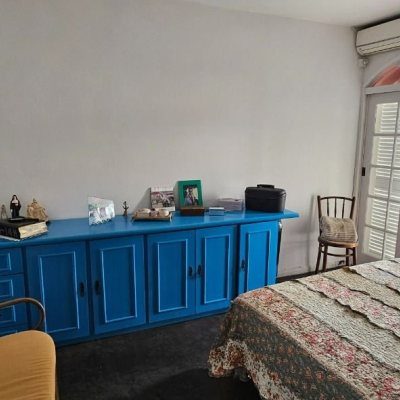 Casa Residencial com 316m², 4 quartos, 2 suítes, 2 garagens, no bairro Estreito em Florianópolis