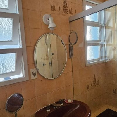 Casa Residencial com 316m², 4 quartos, 2 suítes, 2 garagens, no bairro Estreito em Florianópolis