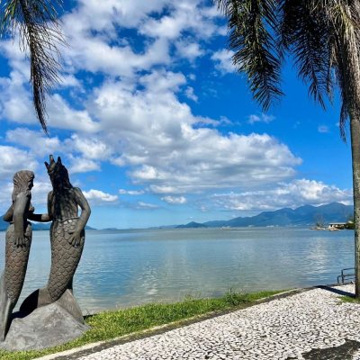 Apartamentos com 56m², 2 quartos, 1 garagem, no bairro Coqueiros em Florianópolis