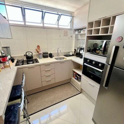 Apartamentos com 56m², 2 quartos, 1 garagem, no bairro Coqueiros em Florianópolis