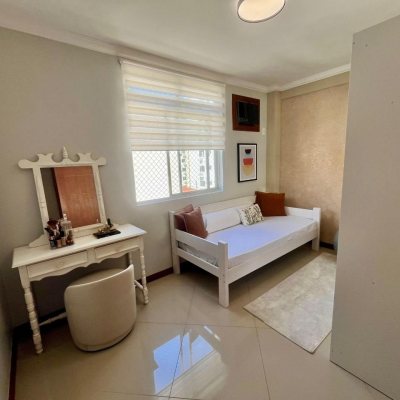 Apartamentos com 56m², 2 quartos, 1 garagem, no bairro Coqueiros em Florianópolis