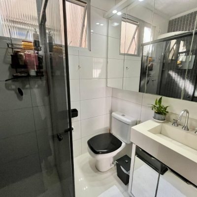 Apartamentos com 56m², 2 quartos, 1 garagem, no bairro Coqueiros em Florianópolis