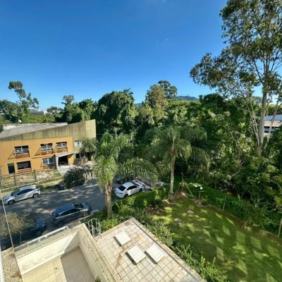 Apartamentos com 89m², 3 quartos, 1 suíte, 2 garagens, no bairro Itacorubi em Florianópolis