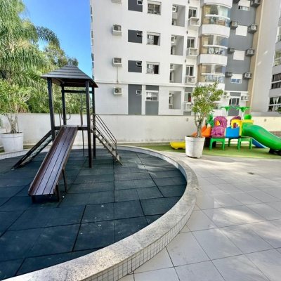 Apartamentos com 89m², 3 quartos, 1 suíte, 2 garagens, no bairro Itacorubi em Florianópolis