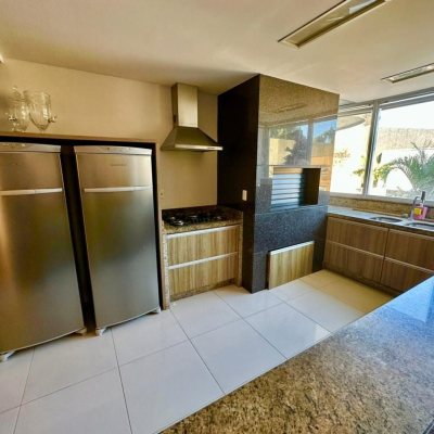 Apartamentos com 89m², 3 quartos, 1 suíte, 2 garagens, no bairro Itacorubi em Florianópolis