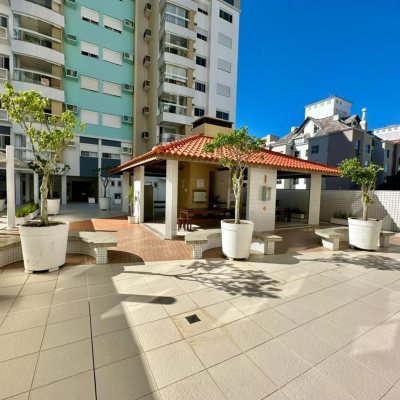 Apartamentos com 89m², 3 quartos, 1 suíte, 2 garagens, no bairro Itacorubi em Florianópolis