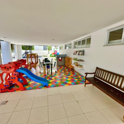 Apartamentos com 89m², 3 quartos, 1 suíte, 2 garagens, no bairro Itacorubi em Florianópolis