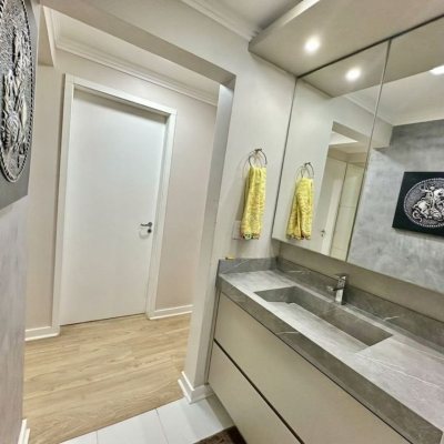 Apartamentos com 89m², 3 quartos, 1 suíte, 2 garagens, no bairro Itacorubi em Florianópolis