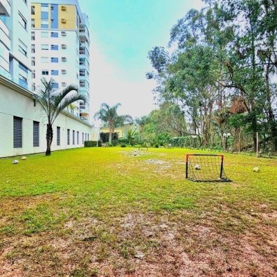 Apartamentos com 89m², 3 quartos, 1 suíte, 2 garagens, no bairro Itacorubi em Florianópolis
