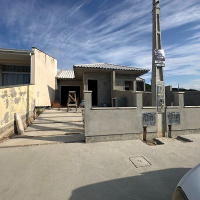 Casa Residencial com 50m², 2 quartos, 2 garagens, no bairro Forquilhas em São José