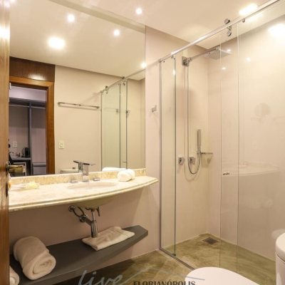 Casa Residencial com 1000m², 6 quartos, 6 suítes, no bairro Ratones em Florianópolis