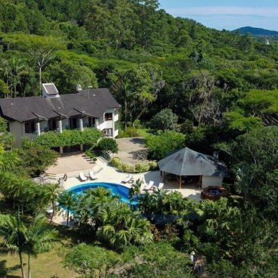 Casa Residencial com 1000m², 6 quartos, 6 suítes, no bairro Ratones em Florianópolis