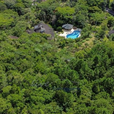 Casa Residencial com 1000m², 6 quartos, 6 suítes, no bairro Ratones em Florianópolis