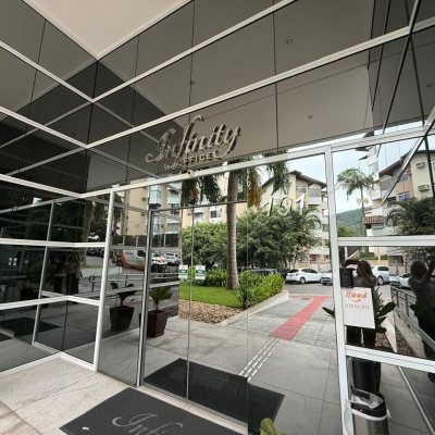 Sala com 26m², 1 garagem, no bairro Itacorubi em Florianópolis