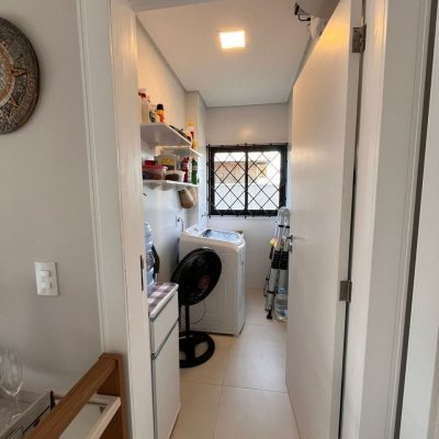 Casa Residencial com 153m², 3 quartos (sendo 1 suíte), 2 garagens, no bairro Pinheira em Palhoça