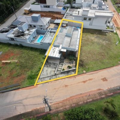 Casa em Condomínio com 183m², 3 quartos, 1 suíte, 2 garagens, no bairro Sertão Do Maruim em São José
