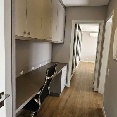 Apartamentos com 126m², 3 quartos, 3 suítes, 2 garagens, no bairro Estreito em Florianópolis