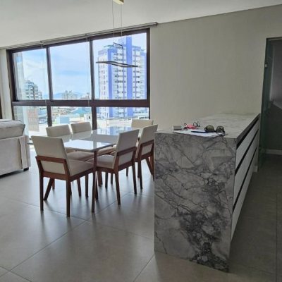 Apartamentos com 126m², 3 quartos, 3 suítes, 2 garagens, no bairro Estreito em Florianópolis