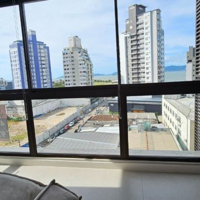 Apartamentos com 126m², 3 quartos, 3 suítes, 2 garagens, no bairro Estreito em Florianópolis