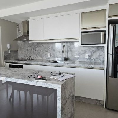 Apartamentos com 126m², 3 quartos, 3 suítes, 2 garagens, no bairro Estreito em Florianópolis