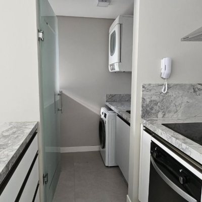 Apartamentos com 126m², 3 quartos, 3 suítes, 2 garagens, no bairro Estreito em Florianópolis