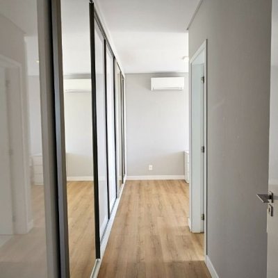Apartamentos com 126m², 3 quartos, 3 suítes, 2 garagens, no bairro Estreito em Florianópolis