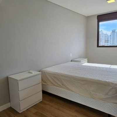 Apartamentos com 126m², 3 quartos, 3 suítes, 2 garagens, no bairro Estreito em Florianópolis
