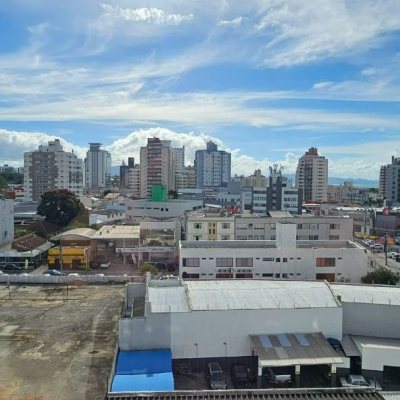 Apartamentos com 126m², 3 quartos, 3 suítes, 2 garagens, no bairro Estreito em Florianópolis