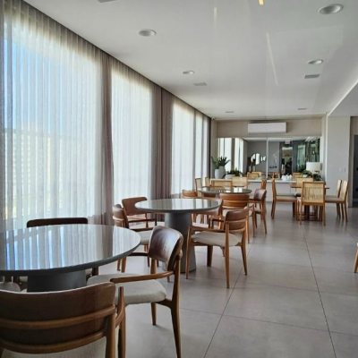 Apartamentos com 126m², 3 quartos, 3 suítes, 2 garagens, no bairro Estreito em Florianópolis