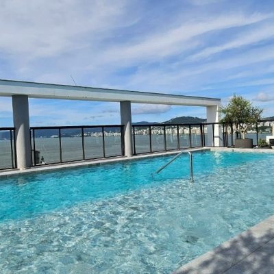 Apartamentos com 126m², 3 quartos, 3 suítes, 2 garagens, no bairro Estreito em Florianópolis