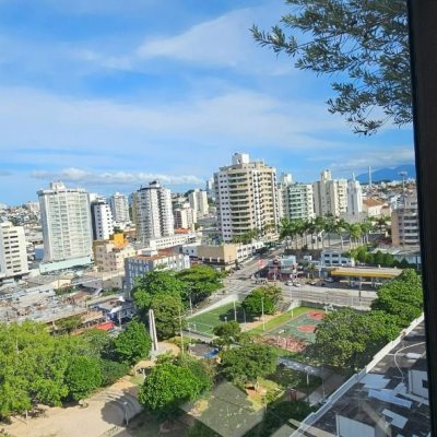Apartamentos com 126m², 3 quartos, 3 suítes, 2 garagens, no bairro Estreito em Florianópolis