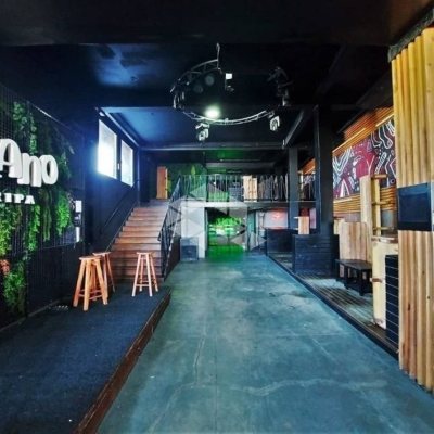 Galpão/Loja com 700m², no bairro Estreito em Florianópolis