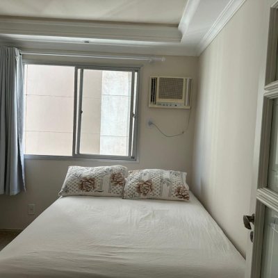 Apartamentos com 40m², 1 quarto, no bairro Centro em Florianópolis