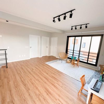 Casa em Condomínio com 239m², 3 quartos, 1 suíte, 2 garagens, no bairro Campeche em Florianópolis