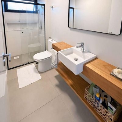 Casa em Condomínio com 239m², 3 quartos, 1 suíte, 2 garagens, no bairro Campeche em Florianópolis