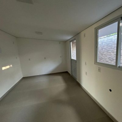 Casa em Condomínio com 45m², 2 quartos, 1 suíte, 1 garagem, no bairro Bela Vista em Palhoça