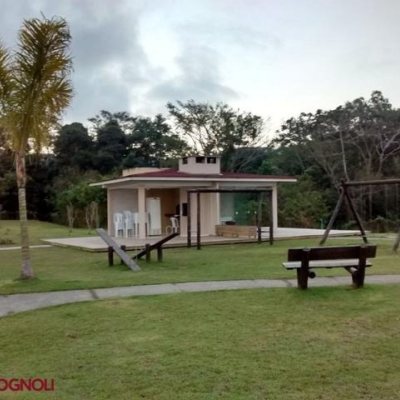 Casa em Condomínio com 45m², 2 quartos, 1 suíte, 1 garagem, no bairro Bela Vista em Palhoça